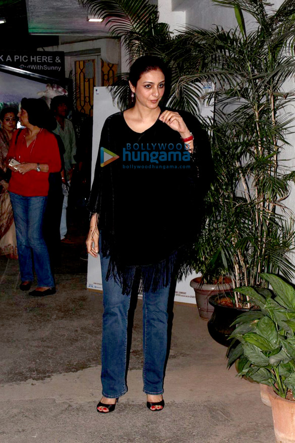 tabu shriya saran and others grace the screening of aligarh 3