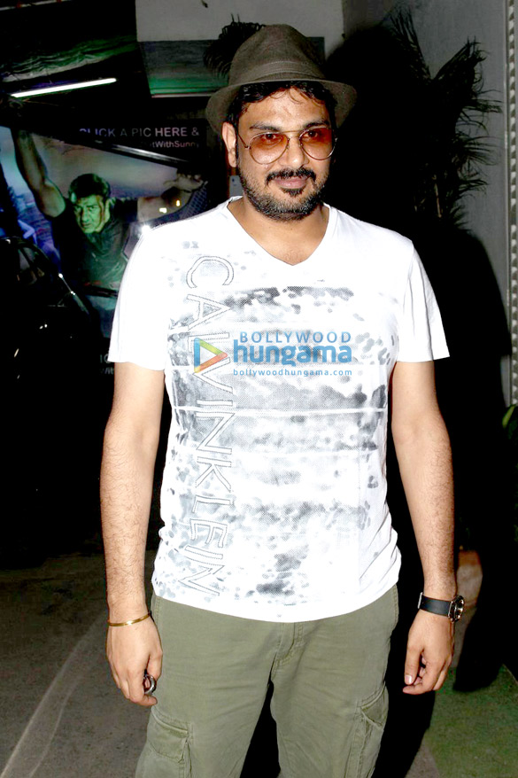 tabu shriya saran and others grace the screening of aligarh 26