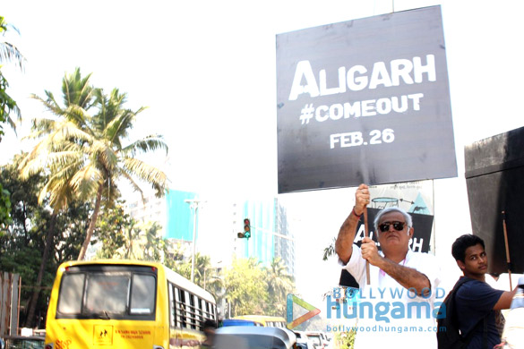 cast of aligarh at the protest march with college students 6