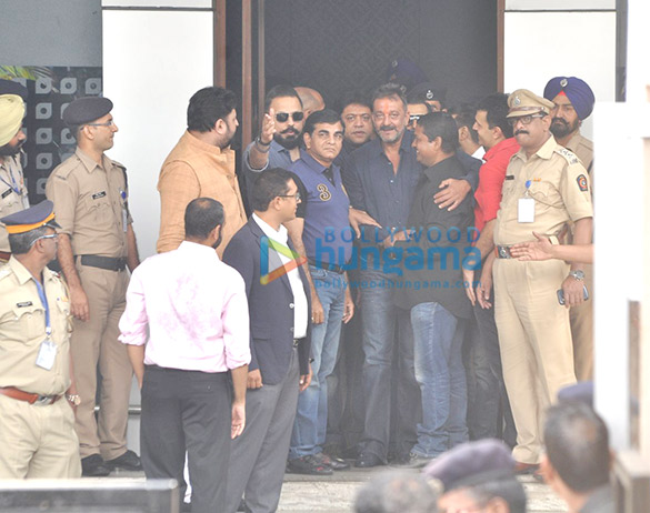 sanjay dutt lands in mumbai at a private terminal in kalina 2