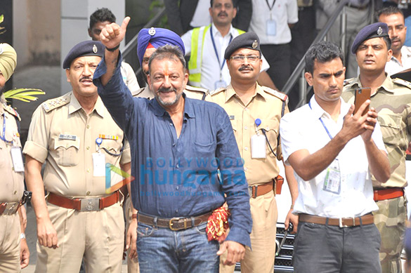 sanjay dutt lands in mumbai at a private terminal in kalina 15