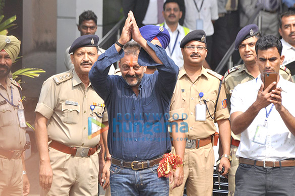 sanjay dutt lands in mumbai at a private terminal in kalina 13