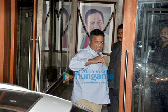 celebs visit sanjay dutt at his home in bandra 7