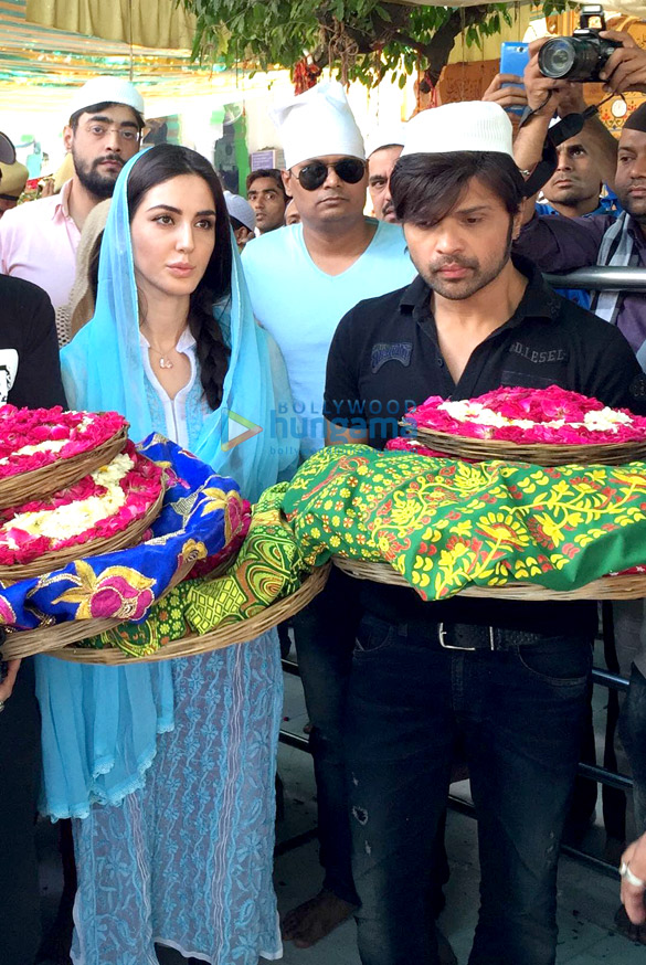 himesh reshammiya visits ajmer sharif to offer prayers 3