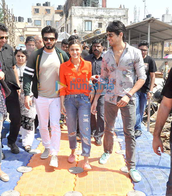 sidharth malhotra alia bhatt fawad khan snapped while taking a jetty to promote kapoor sons 2