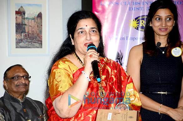 tisca chopra anuradha paudwal felicitated by lions club of mumbai 5