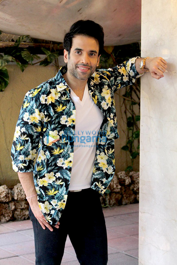 tusshar kapoor jeetendra celebrate holi 6