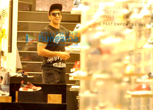 ranveer singh snapped shopping for shoes at adidas 2