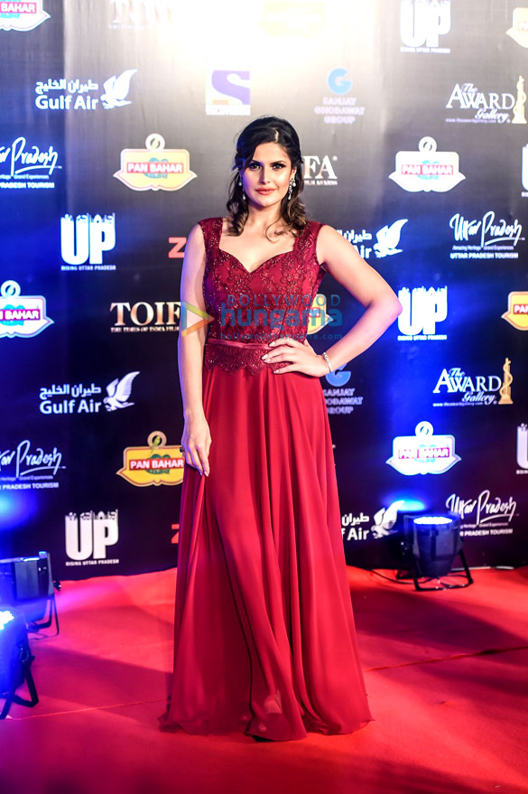 salman khan parineeti chopra kareena kapoor khan jacqueline fernandez at the red carpet of toifa 2016 2