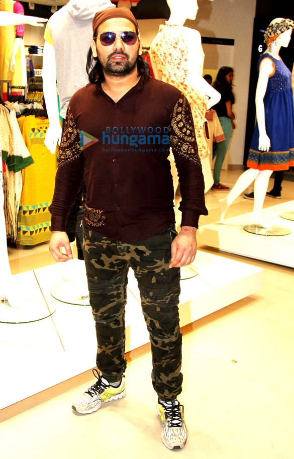 ileana dcruz other celebs at the launch of reliance trends concept store 11