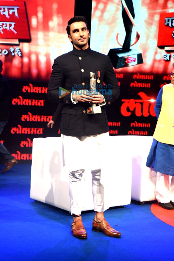 aamir khan ranveer singh at lokmat maharashtrian of the year award 2016 26