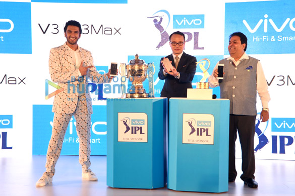 ranveer singh at the launch of vivo mobiles in india 10