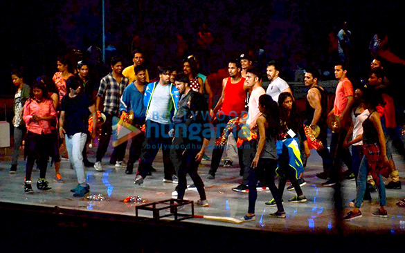 ranveer singh snapped rehearsing for ipl launch tomorrow 3