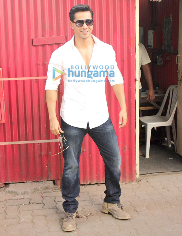 varun dhawan john abraham jacqueline fernandez snapped on last day of dishoom shoot 10