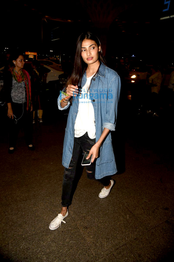 athiya shetty departs for an ad shoot in thailand 7