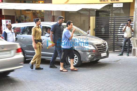 aamir khan snapped post a spa session in bandra 6