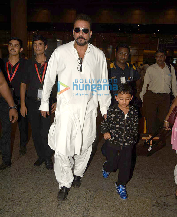 sanjay dutt and family returns from holidays in rajasthan 6