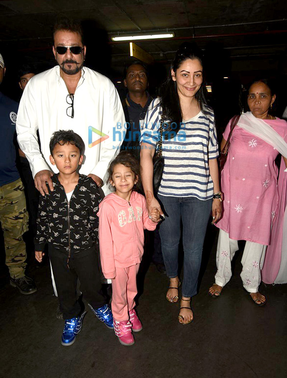 sanjay dutt and family returns from holidays in rajasthan 3