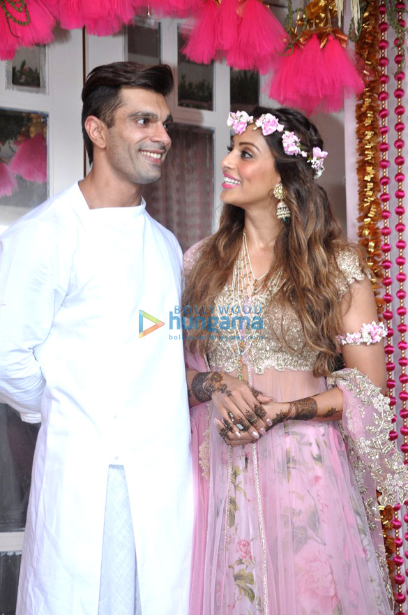 bipasha basu karan singh grovers mehndi ceremony at villa 69 10