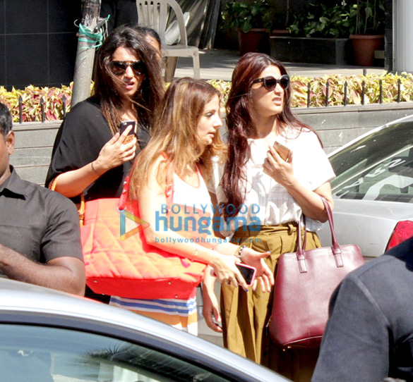 hrithik roshan sussanne roshan snapped post lunch party for hridaans birthday at joss 7