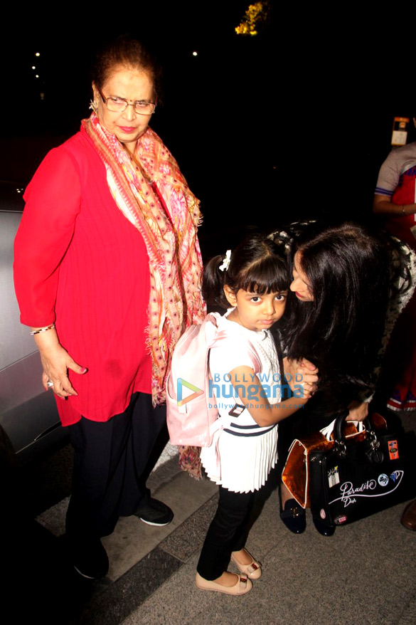 aishwarya rai bachchan aaradhya bachchan snapped on their way to cannes 4