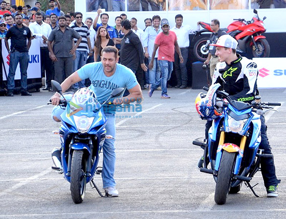 salman khan snapped at suzuki gixxer event 8