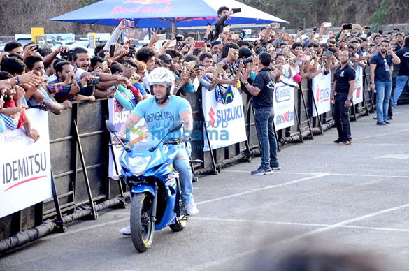 salman khan snapped at suzuki gixxer event 4