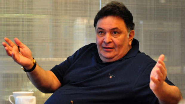 “Har Cheez Gandhi Ke Naam?” Rishi Kapoor Opens Up On Twitter