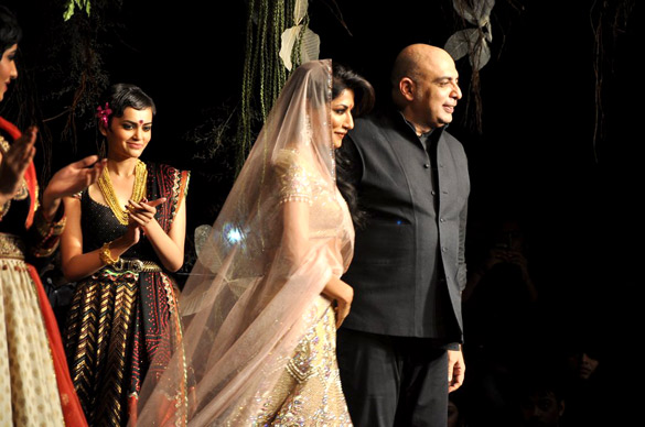 tarun tahilianis show at aamby valley india bridal fashion week 2012 2