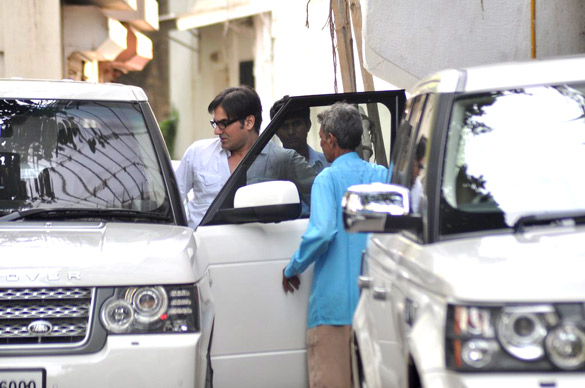 celebs grace the ganpati celebrations at salman khans house 3