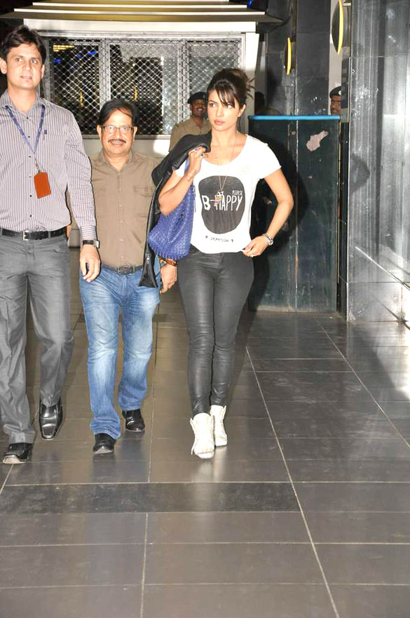 priyanka chopra returns from la 7