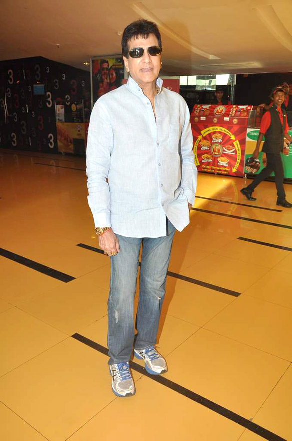 parineeti chopra jeetendra spotted at cinemax 5