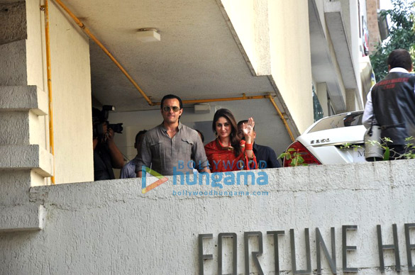 saif kareenas first pictures after marriage 6