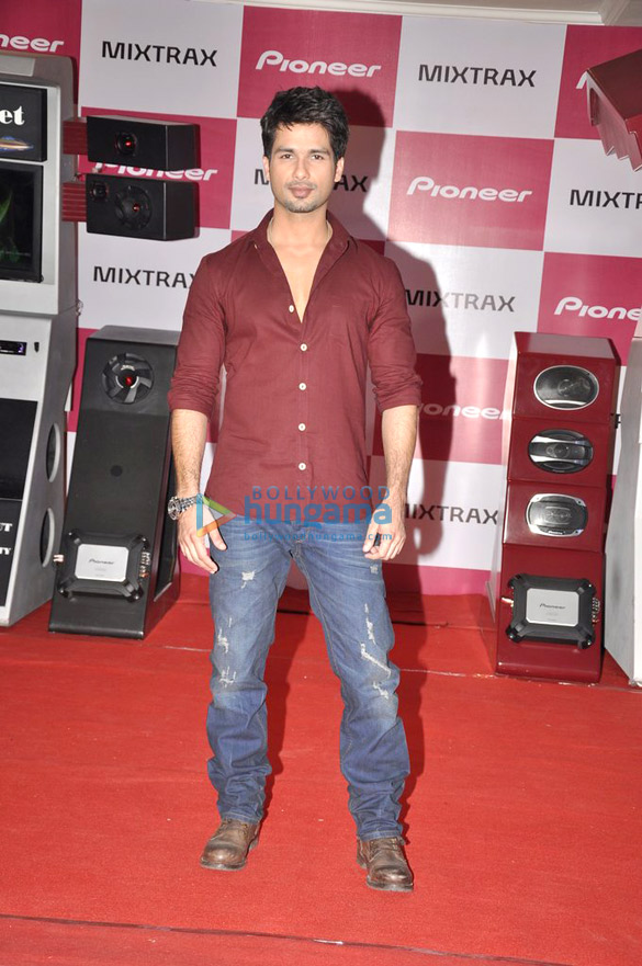 shahid at pioneers mixtrax sound systems launch 8