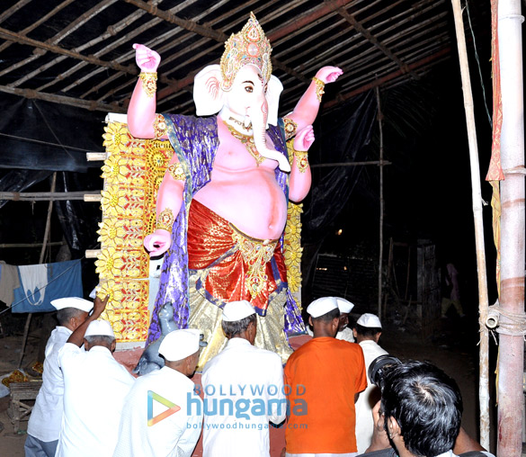 mumbais tallest durga idol comes home 9