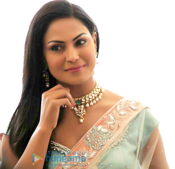 veena malik inaugurates angeethi hotel in patna 6