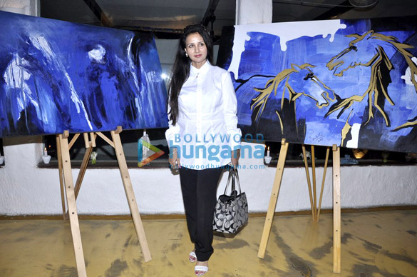 salman khan inaugurates rouble nagis painting exhibition 7