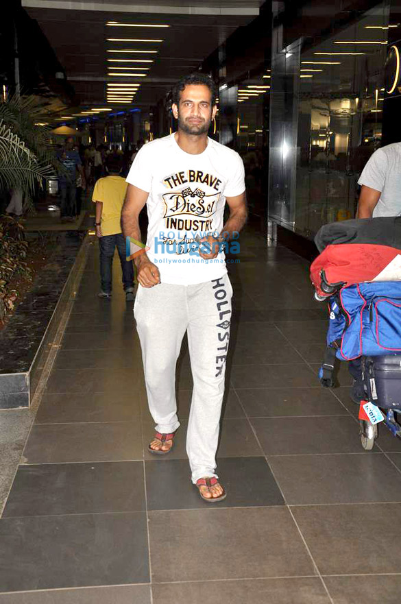 abhishek bachchan snapped 4