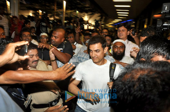 aamir khan arrives from hajj 6