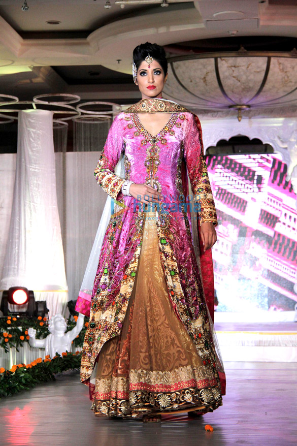 rohhit verma shilpa marigolds ignite fashion show 8