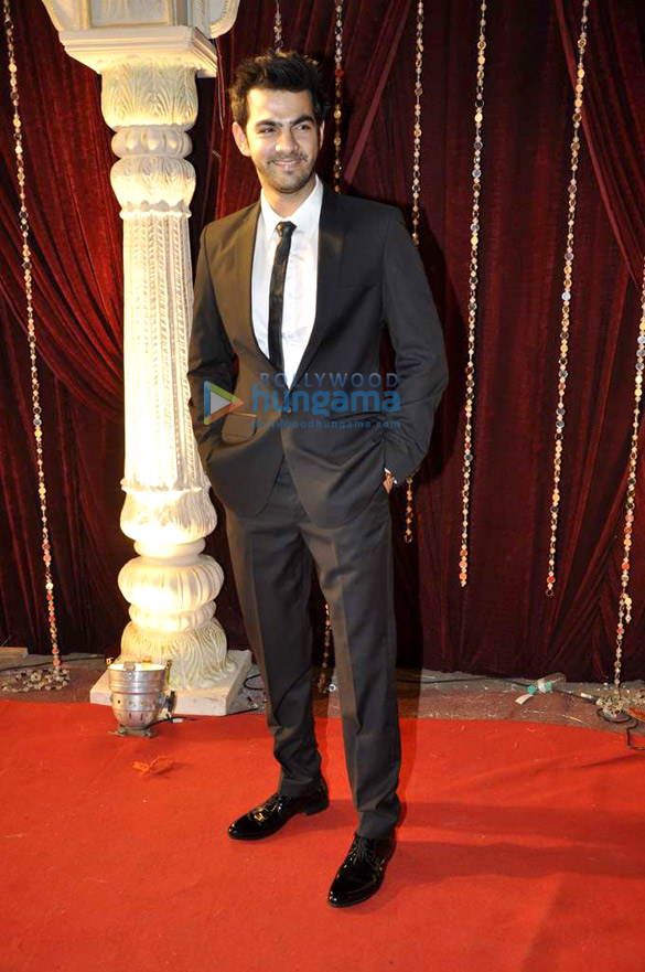 celebs grace zee rishtey awards 13