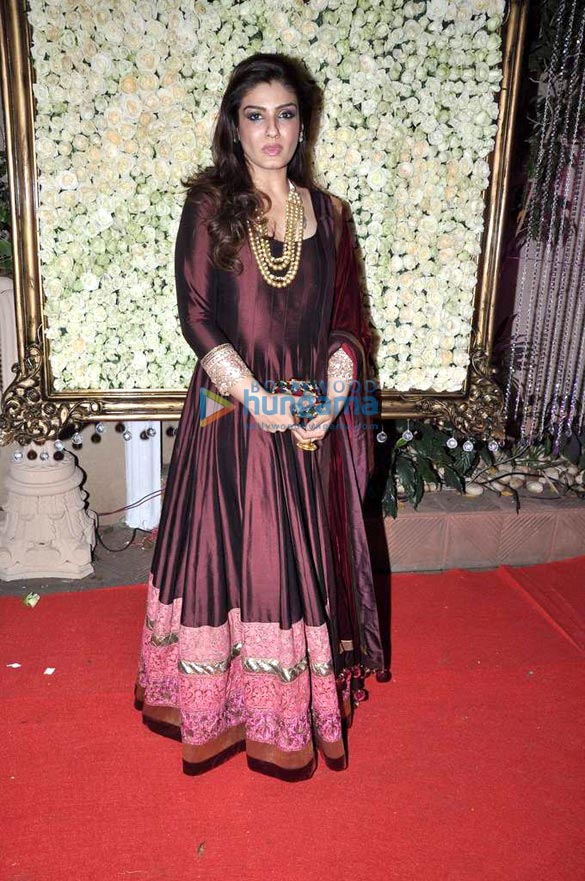 celebs grace kiran bawas diwali bash 3