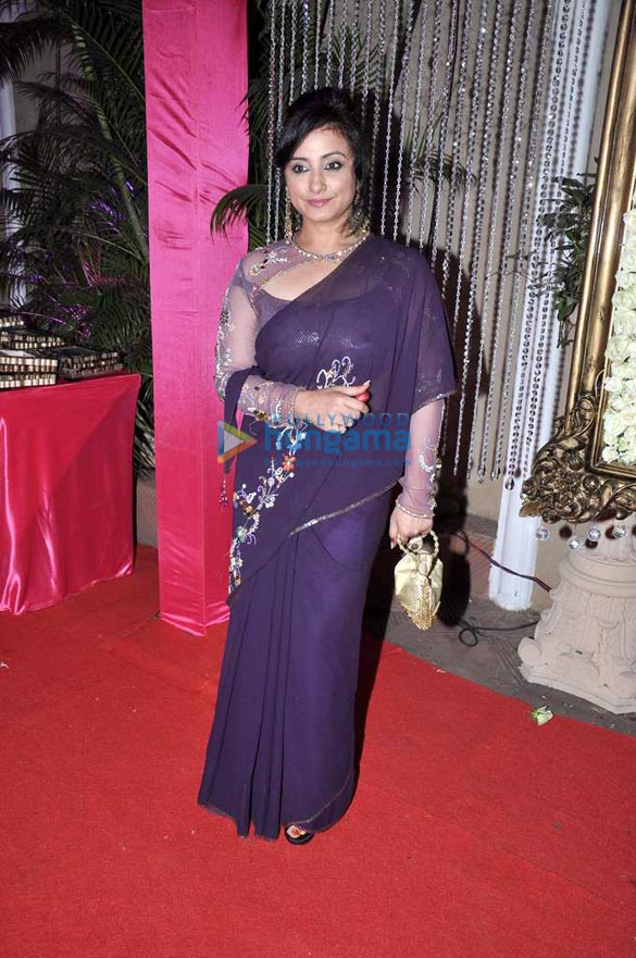 celebs grace kiran bawas diwali bash 10