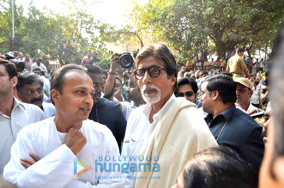 celebs grace balasaheb thackerays funeral 21