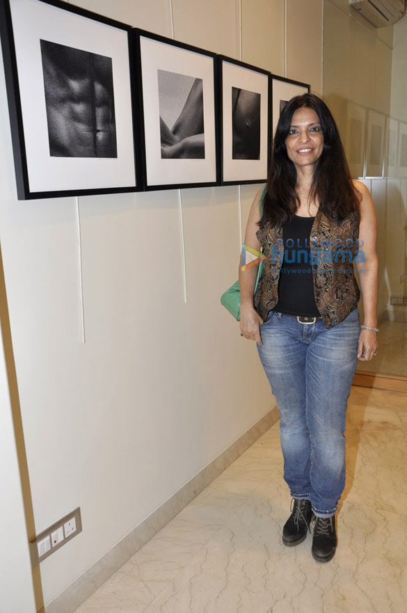 mugdha godse at vikram bawas photography exhibition 13