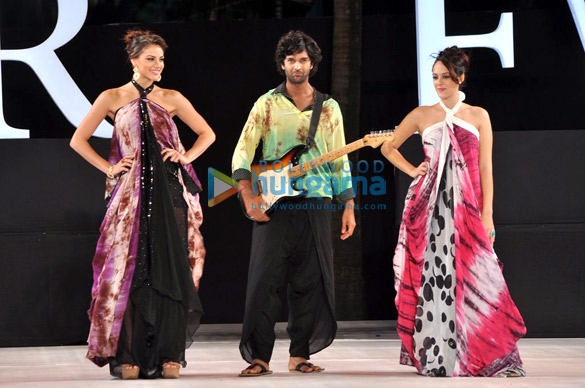 purab hazel walk for gogee vasant at india resort fashion week 2012 4