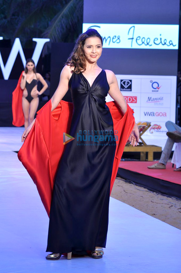 isha sharwani walks for james ferreira at india resort fashion week 2012 9