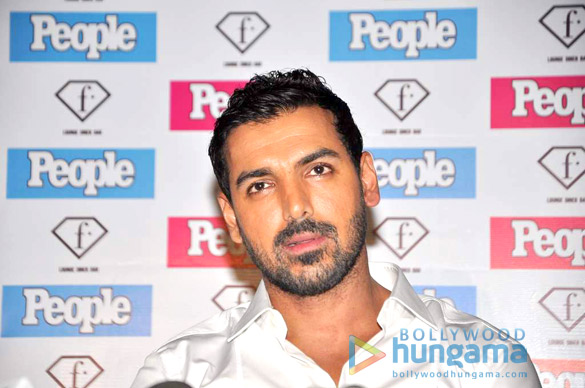 john abraham launches latest issue of people magazine 6
