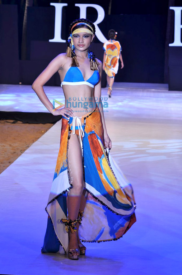 pria kataria puris show at india resort fashion week 2012 8