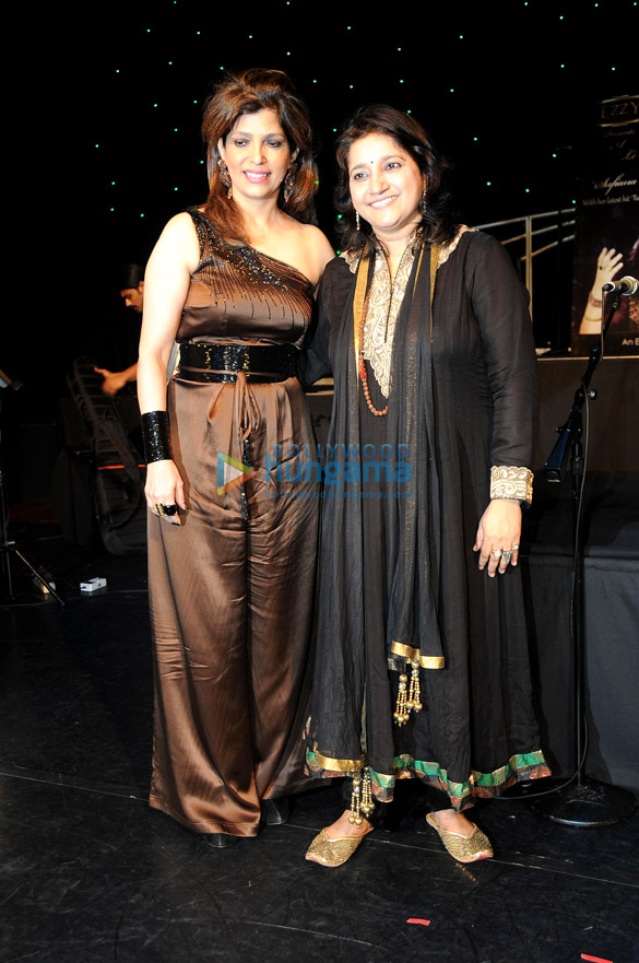 kavita seth performs on a cruise liner for le club musique 7
